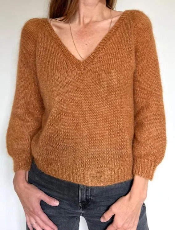 Casia sweater V-neck by Refined Knitwear, knitting pattern (UK, DE)