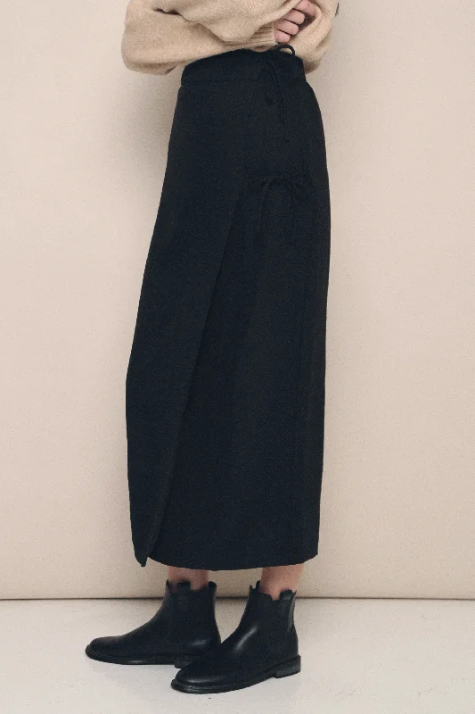 Carter Wrap Tie Skirt Black