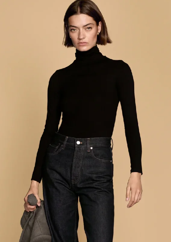 soldout Classic Turtleneck