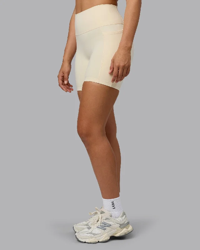 Fusion Mid-Length Shorts with Pockets - Ivory